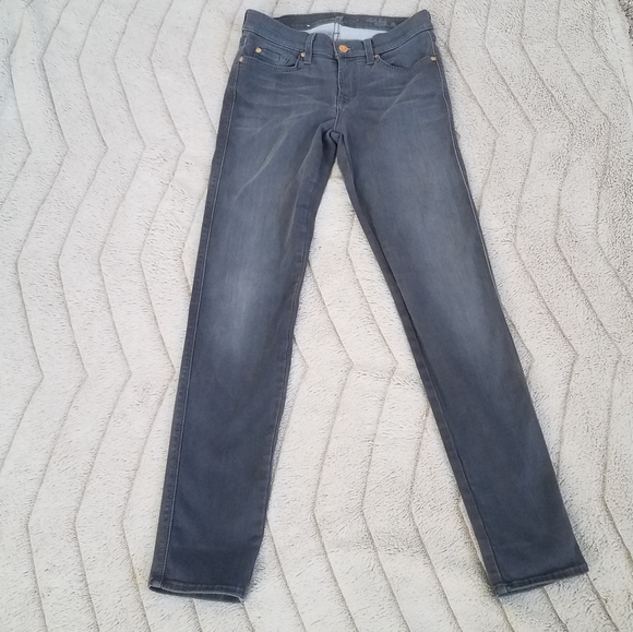 7 For All Mankind The Slim Cigarette Jean - Picture 2 of 11